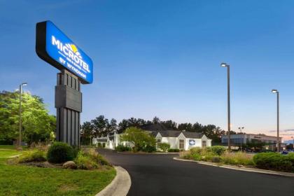 Microtel Inn & Suites by Wyndham Sunbury/Columbus I-71N - image 11