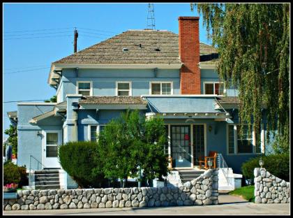 Sunnyside Inn Bed &Breakfast - image 9