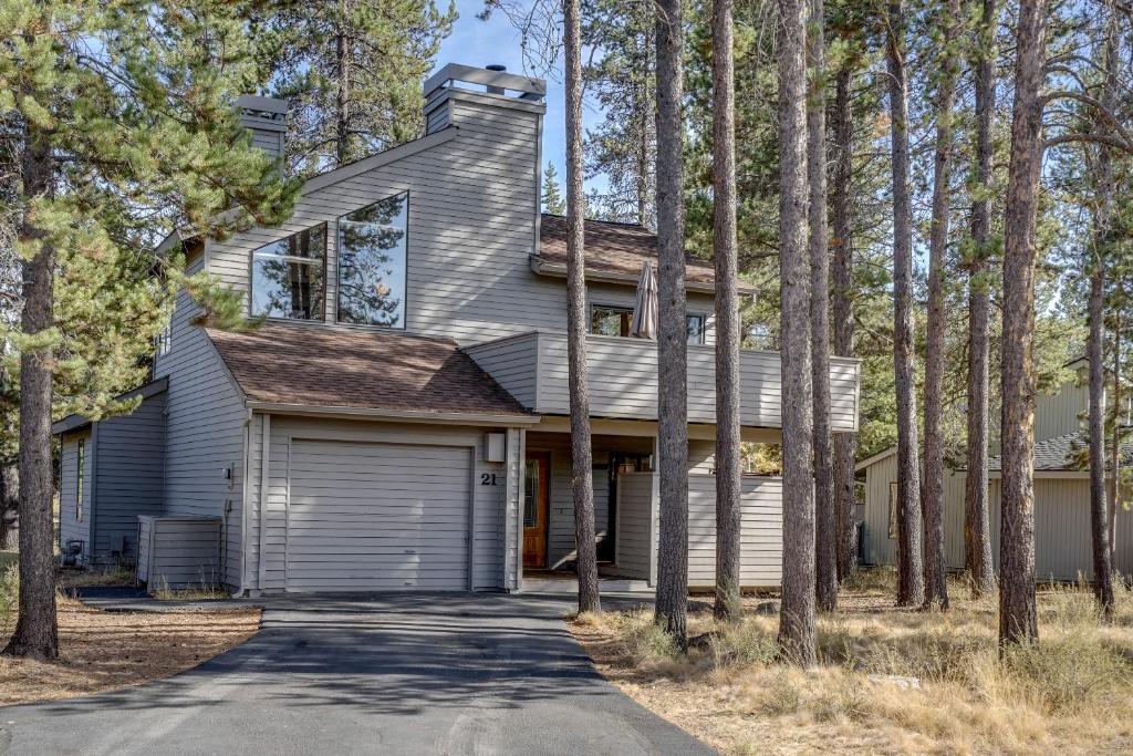 Shagbark Lane 21 | Discover Sunriver - image 5