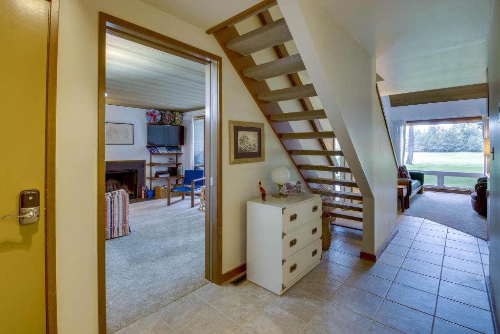 Mt View Condo 22 | Discover Sunriver - image 3