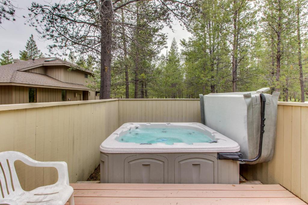 Mt View Lane 7 | Discover Sunriver - image 2