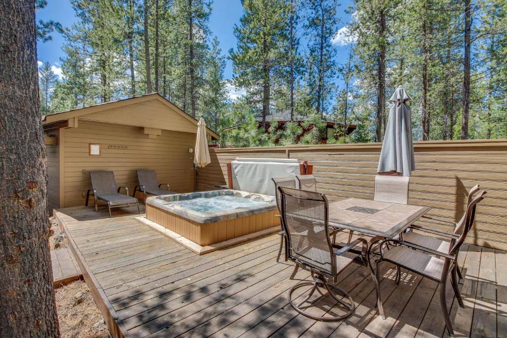 Otter Lane 11 | Discover Sunriver - image 2