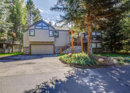 Holiday homes in Sunriver Oregon