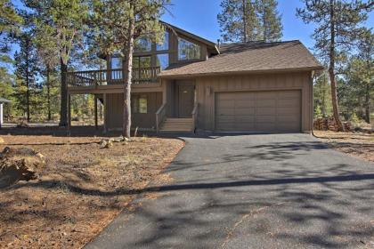 Pet-Friendly Sunriver Home Hot Tub and 8 SHARC Passes - image 4