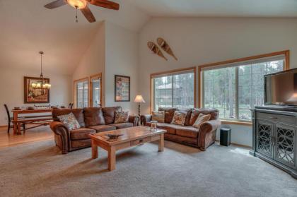 Gosling Lane 6 by Village Properties at Sunriver - image 4