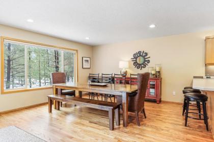 14 Camas - Spacious and Quiet Retreat - image 10