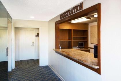 Travelodge by Wyndham Ocean Front - image 11