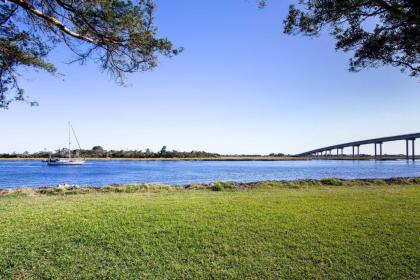 Sunset Beach Retreat - Monthly Rentals Welcome! - image 6