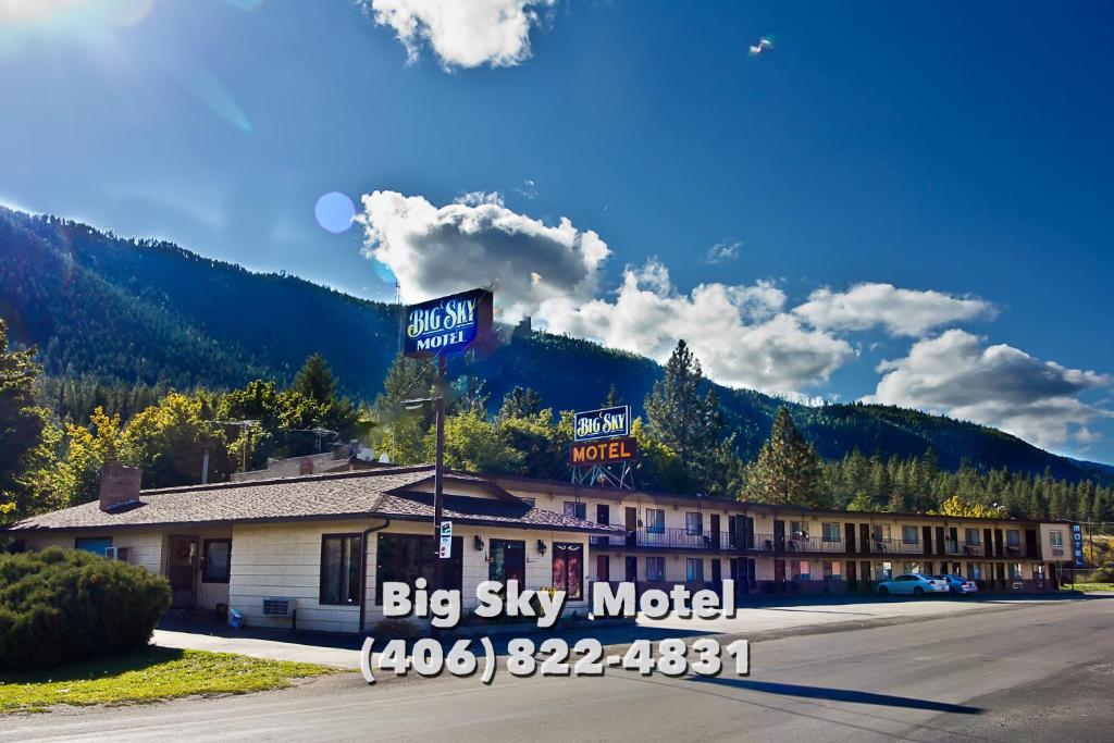 Big Sky Motel - main image