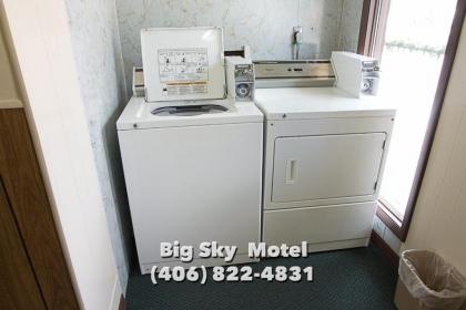 Big Sky Motel - image 11