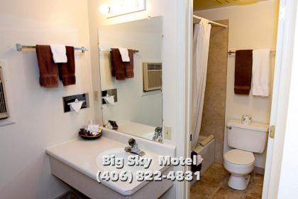 Big Sky Motel - image 4