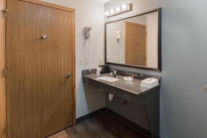 Boarders Inn & Suites by Cobblestone Hotels - Superior/Duluth - image 14