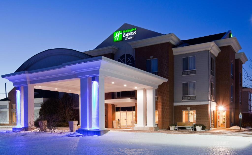 Holiday Inn Express & Suites Superior an IHG Hotel - main image