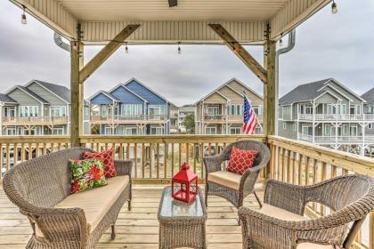 Surf City Home with Outdoor Shower-Walk to Beach - image 13