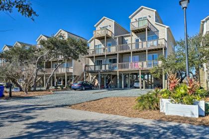 Salt Life Oasis on the Bay - Walk to Beaches! - image 3