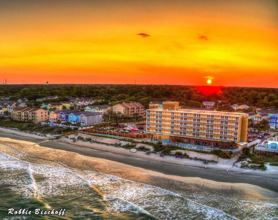 Holiday Inn Oceanfront at Surfside Beach an IHG Hotel - main image