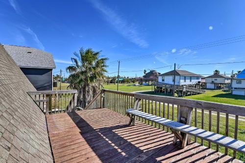 A-Frame Home with Deck - 2 Blocks to Surfside Beach! - image 5