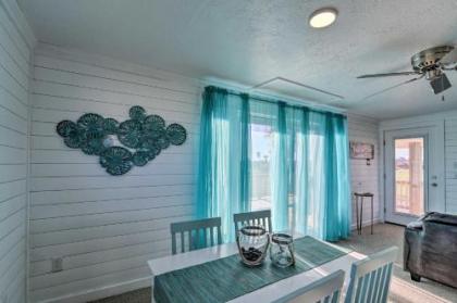 Inviting Studio - Walk Less Than 1 Mile to Surfside Beach! - image 5