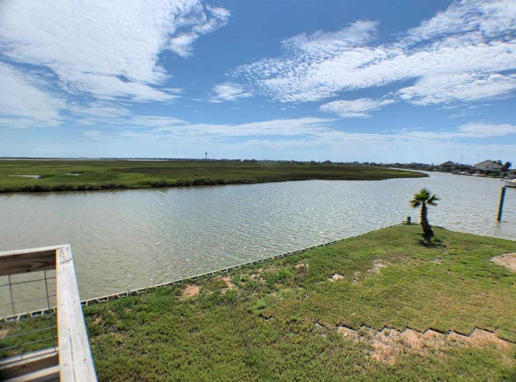 Playa Enfuego on the Intracoastal with Boat Slips! - image 7