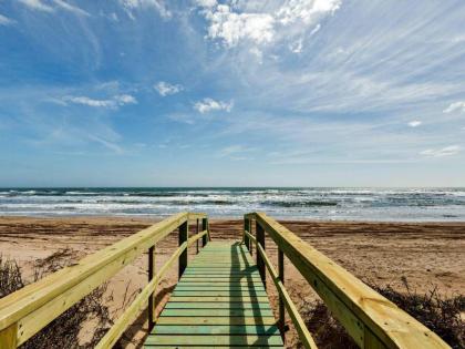 The Blue Haven - Cute Beach Bungalow Easy Access to Gulf Waters! - image 6