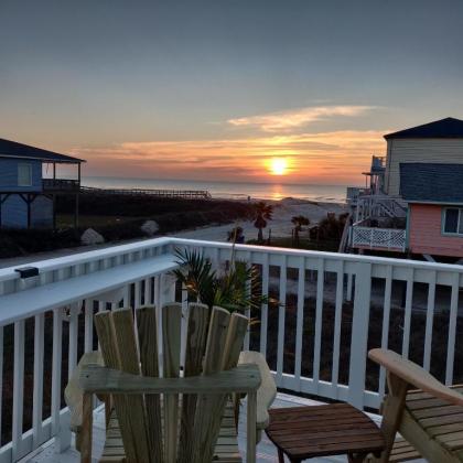 Sunset Sanctuary   Adorable Beach Bungalow with Gorgeous Gulf Views