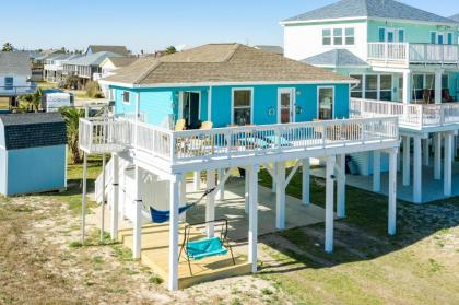 Sunset Sanctuary - Adorable Beach Bungalow with Gorgeous Gulf Views! - image 3