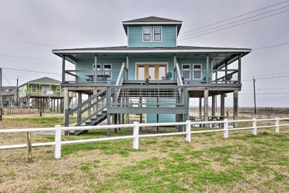 Gulf Coast Escape   Steps to Surfside Beach