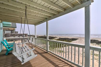 Beachfront Family Home BBQ Pit and Central A and C Surfside Beach Texas