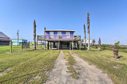 Bright and Breezy Home 4 Blocks to Beach! - image 2