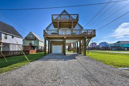 The Blue Lagoon Home - Short Walk to Beach! - image 2