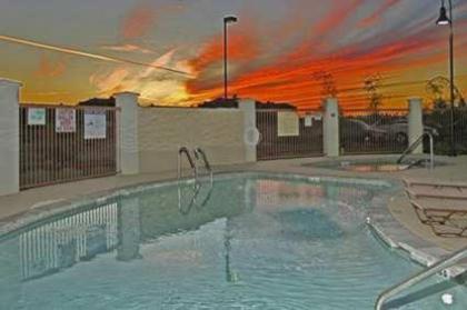 Hampton Inn & Suites Phoenix-Surprise - image 3