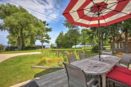 Lakefront manitou Cottage Near Dwtn Suttons Bay Michigan