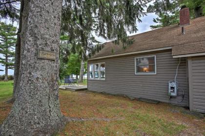 Bayview Cottage Suttons Bay Cottage with Fire Pit! - image 15