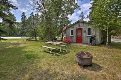 Charming Suttons Bay Cottage with Shared Waterfront! - image 1