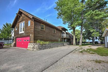 Studio Apt with Shared Beach-Steps to Suttons Bay! - image 2