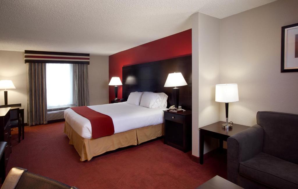 Holiday Inn Express and Suites Atlanta-Johns Creek an IHG Hotel - image 6