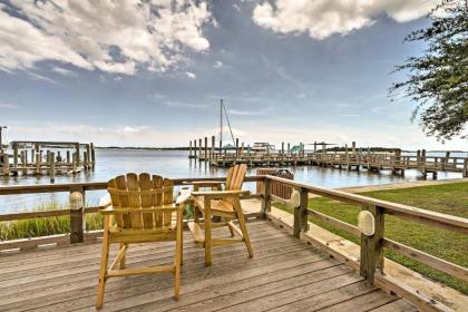 Historic Swansboro Studio with Intracoastal View! - image 6