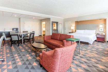 Holiday Inn Philadelphia South-Swedesboro an IHG Hotel - image 9