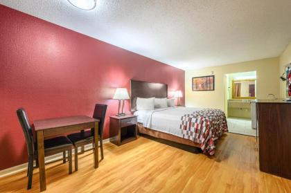 Red Roof Inn Sylacauga - image 14