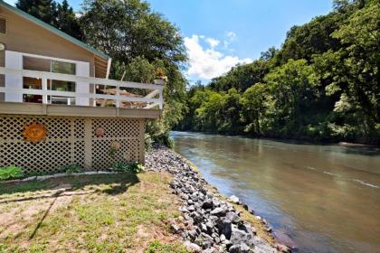 2 Bed 1 Bath Vacation home in Sylva - image 3