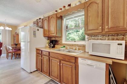 2 Bed 1 Bath Vacation home in Sylva - image 7