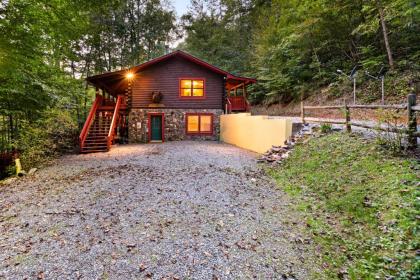 4 Bed 3 Bath Vacation home in Sylva - image 1