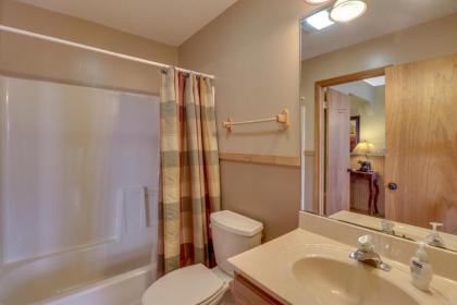 3 Bed 3 Bath Vacation home in Sylva - image 11