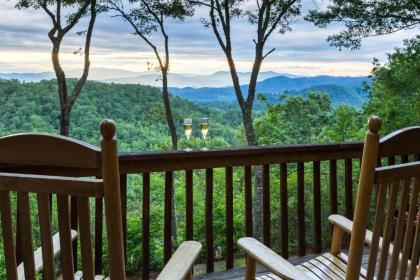 3 Bed 3 Bath Vacation home in Sylva - image 12