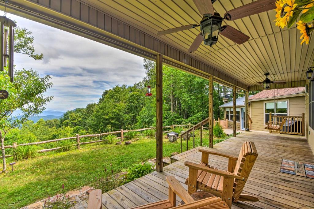 Peaceful Mountain Hideaway on 6 Scenic Acres! - main image