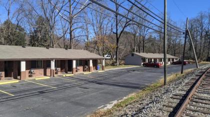 Economy Inn Sylva - image 8