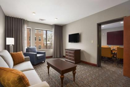 Wingate by Wyndham Sylvania - image 10