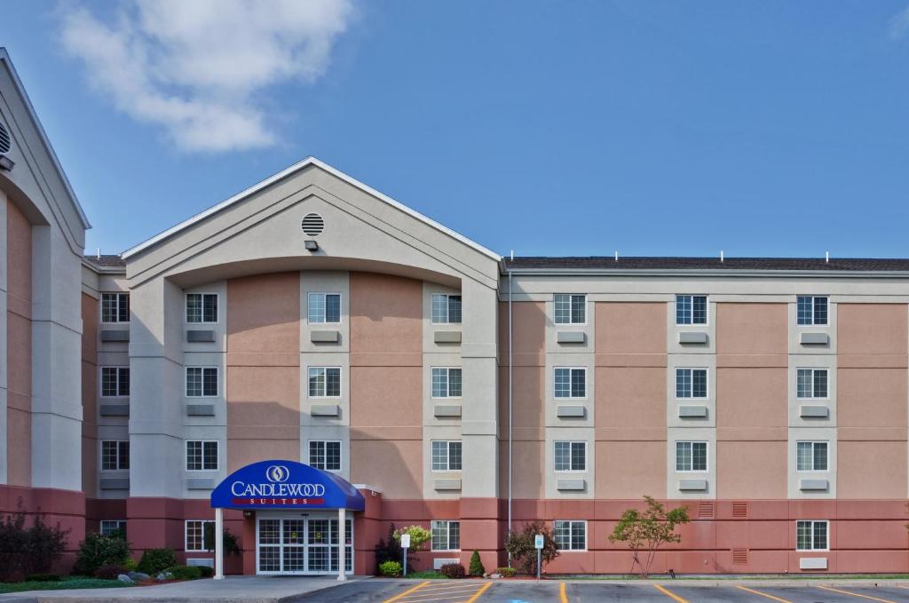 Candlewood Suites Syracuse-Airport an IHG Hotel - main image