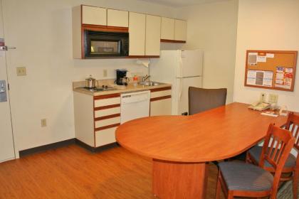 Candlewood Suites Syracuse-Airport an IHG Hotel - image 2