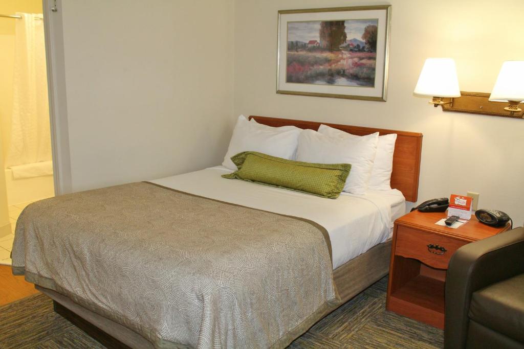 Candlewood Suites Syracuse-Airport an IHG Hotel - image 5